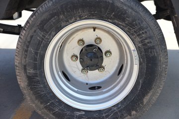 ������Խ��D3 ������ 1.6L���� 122���� ����5�� 2.71��˫������΢��ͼƬ