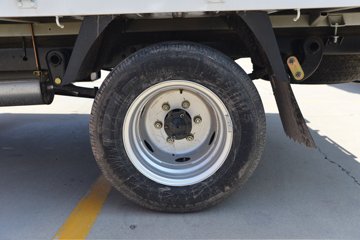 ������Խ��D3 ������ 1.6L���� 122���� ����5�� 2.71��˫������΢��ͼƬ