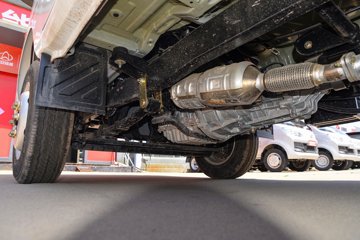 ������Խ��D3 ������ 1.6L���� 122���� ����5�� 2.71��˫������΢��ͼƬ