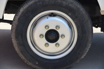 ������Խ��D3 ������ 1.6L���� 122���� ����5�� 2.71��˫������΢��ͼƬ