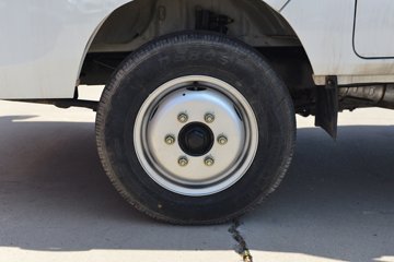 ������Խ��D3 ������ 1.6L���� 122���� ����5�� 2.71��˫������΢��ͼƬ
