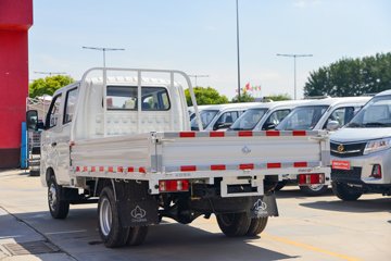 ������Խ��D3 ������ 1.6L���� 122���� ����5�� 2.71��˫������΢��ͼƬ