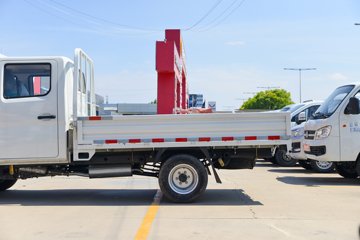 ������Խ��D3 ������ 1.6L���� 122���� ����5�� 2.71��˫������΢��ͼƬ