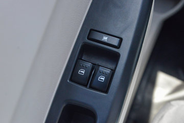 ������Խ��D1 ������ 1.6L���� 122���� 2.585��˫����ʽ΢��ͼƬ