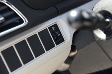������Խ��D1 ������ 1.6L���� 122���� 2.585��˫����ʽ΢��ͼƬ