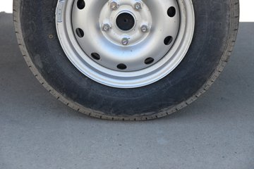 ������Խ��D1 ������ 1.6L���� 122���� 2.585��˫����ʽ΢��ͼƬ
