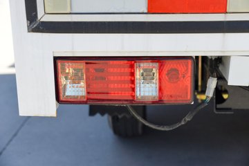 ������Խ��D1 ������ 1.6L���� 122���� 2.585��˫����ʽ΢��ͼƬ