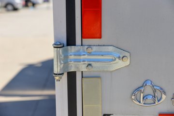 ������Խ��D1 ������ 1.6L���� 122���� 2.585��˫����ʽ΢��ͼƬ