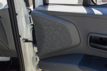 ������Խ ����EV �콢�� Һɲ 3.795�׵��Ŵ��綯����΢�� ����ʱ��70.59kWhͼƬ