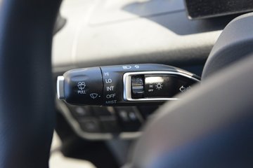 ������Խ ����EV �콢�� Һɲ 3.795�׵��Ŵ��綯����΢�� ����ʱ��70.59kWhͼƬ