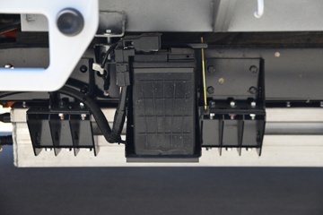 ������Խ ����EV �콢�� Һɲ 3.795�׵��Ŵ��綯����΢�� ����ʱ��70.59kWhͼƬ