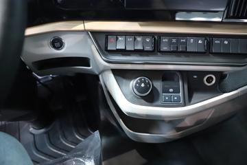 ������������HK 14.5L LNG 580���� 6X4 ����12�� AMT�Զ��� 440���� ǣ����ͼƬ
