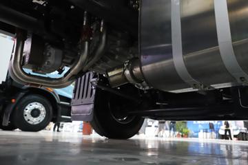 ������������HK 14.5L LNG 580���� 6X4 ����12�� AMT�Զ��� 440���� ǣ����ͼƬ