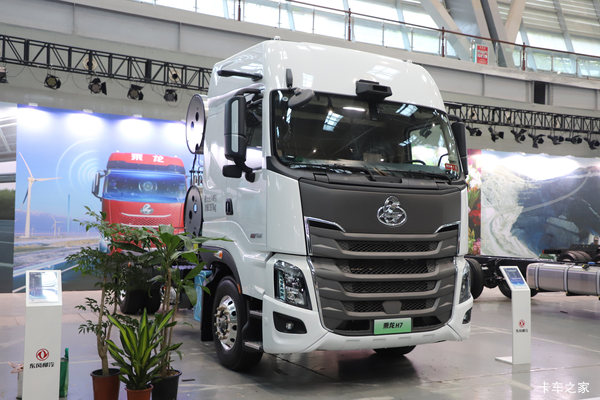 东风柳汽乘龙H7 14.8L LNG 560马力 4X2 法士特12档 AMT自动档 牵引车