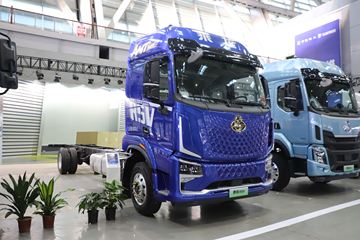 ������������H5V ������ 7L���� 380���� 4X2 ��ʿ��9�� AMT�Զ��� 9.7����ʽ�ػ���ͼƬ