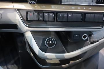 ������������H5V ������ 7L���� 380���� 4X2 ��ʿ��9�� AMT�Զ��� 9.7����ʽ�ػ���ͼƬ