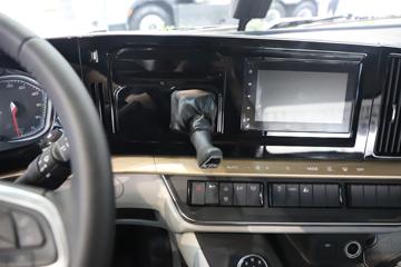 ������������H5V ������ 7L���� 380���� 4X2 ��ʿ��9�� AMT�Զ��� 9.7����ʽ�ػ���ͼƬ