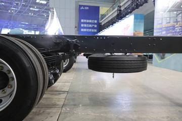 ������������H5V ������ 7L���� 380���� 4X2 ��ʿ��9�� AMT�Զ��� 9.7����ʽ�ػ���ͼƬ