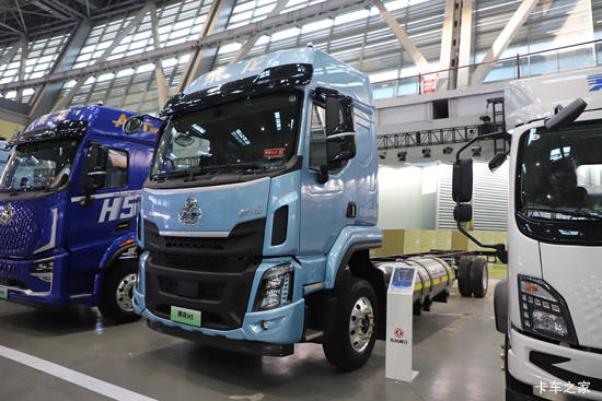 ������������H5 7.7L LNG 320���� 4X2 ��ʿ��8�� 9.7����ʽ�ػ���