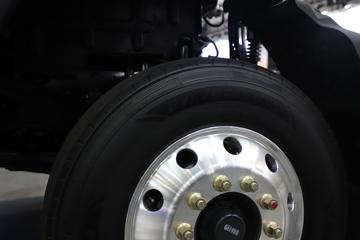 ������������H5 7.7L LNG 320���� 4X2 ��ʿ��8�� 9.7����ʽ�ػ���ͼƬ