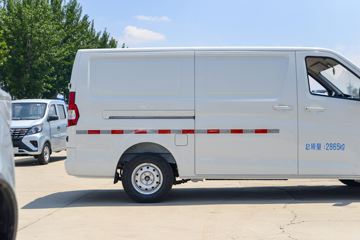 �������� ��һ���������EM80 2025�� ������ 2�� �Կ��� ���綯��ջ��� ����ʱ��41.86kWhͼƬ