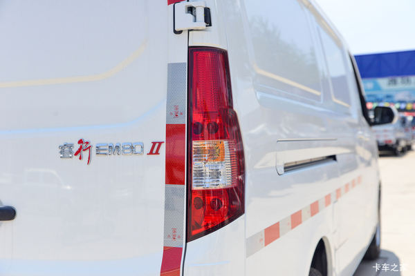 只要心动,立降0.05万!喀什地区睿行EM80系列优惠就在你身边