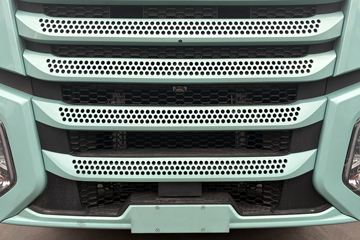 ���J6V Pro ��Ӣ�� 7.8L���� 320���� 4X2 һ�����8�� 9.6����ʽ�ػ���ͼƬ