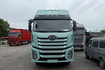 ���J6V Pro ��Ӣ�� 7.8L���� 320���� 4X2 һ�����8�� 9.6����ʽ�ػ���ͼƬ