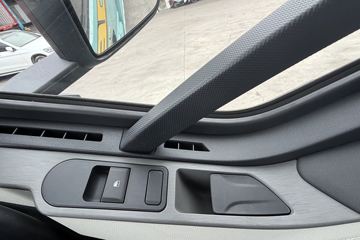 ���J6V Pro ��Ӣ�� 7.8L���� 320���� 4X2 һ�����8�� 9.6����ʽ�ػ���ͼƬ