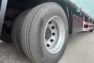 ���J6V Pro ��Ӣ�� 7.8L���� 320���� 4X2 һ�����8�� 9.6����ʽ�ػ���ͼƬ