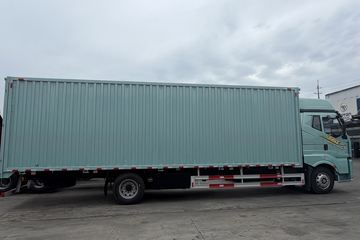 ���J6V Pro ��Ӣ�� 7.8L���� 320���� 4X2 һ�����8�� 9.6����ʽ�ػ���ͼƬ
