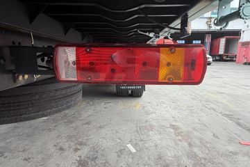 ���J6V Pro ��Ӣ�� 7.8L���� 320���� 4X2 һ�����8�� 9.6����ʽ�ػ���ͼƬ