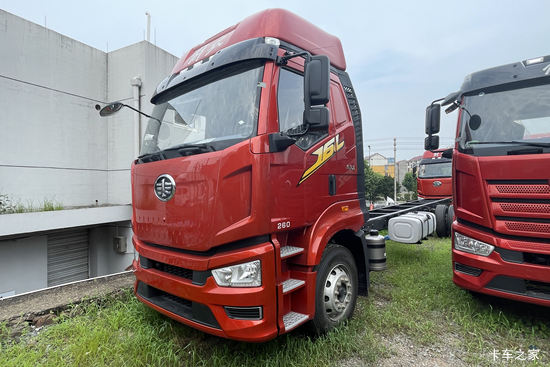 һ����� J6L ����� 260���� 4X2 9.7����������ʽ�ػ���