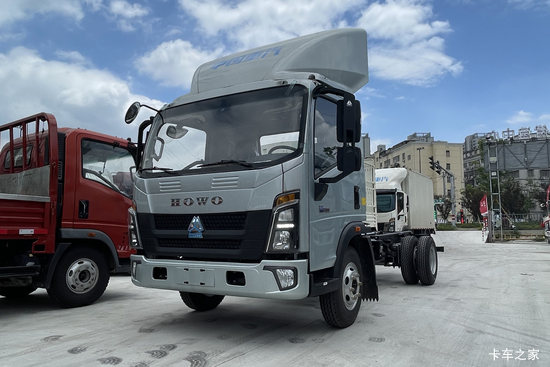 ����HOWO�Ῠ���� 4.15�׵��Ŵ��綯��դʽ�Ῠ ����ʱ��140.41kWh