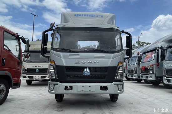 ����HOWO�Ῠ���� 3.85���Ű봿�綯��ʽ�Ῠ ����ʱ��140.41kWh
