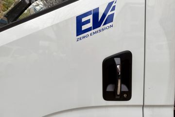 Ծ������T1 ��װ�� 4.17�׵��Ŵ��綯��ʽ�Ῠ ����ʱ��140.41kWhͼƬ