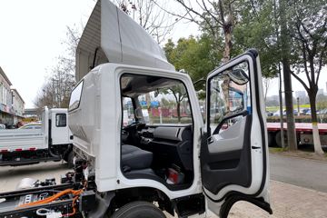 Ծ������T1 ��װ�� 4.17�׵��Ŵ��綯��ʽ�Ῠ ����ʱ��140.41kWhͼƬ
