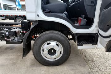 Ծ������T1 ��װ�� 4.17�׵��Ŵ��綯��ʽ�Ῠ ����ʱ��140.41kWhͼƬ