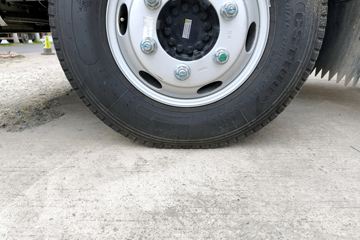 Ծ������T1 ��װ�� 4.17�׵��Ŵ��綯��ʽ�Ῠ ����ʱ��140.41kWhͼƬ
