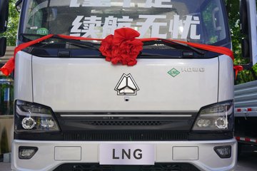 ����HOWO����H3 3L LNG 140���� ��ʿ��8�� 4.15�׵��������ῨͼƬ