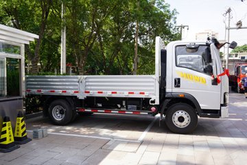����HOWO����H3 3L LNG 140���� ��ʿ��8�� 4.15�׵��������ῨͼƬ