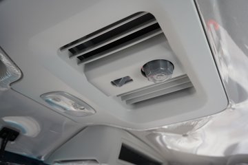 ����HOWO����H3 3L LNG 140���� ��ʿ��8�� 4.15�׵��������ῨͼƬ