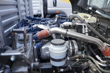����HOWO����H3 3L LNG 140���� ��ʿ��8�� 4.15�׵��������ῨͼƬ