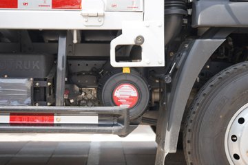 ����HOWO����H3 3L LNG 140���� ��ʿ��8�� 4.15�׵��������ῨͼƬ