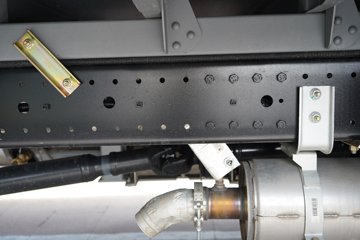 ����HOWO����H3 3L LNG 140���� ��ʿ��8�� 4.15�׵��������ῨͼƬ