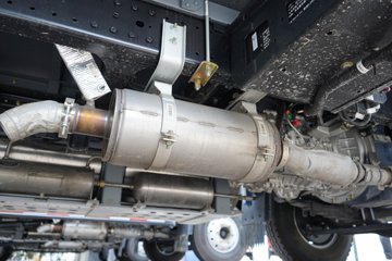 ����HOWO����H3 3L LNG 140���� ��ʿ��8�� 4.15�׵��������ῨͼƬ