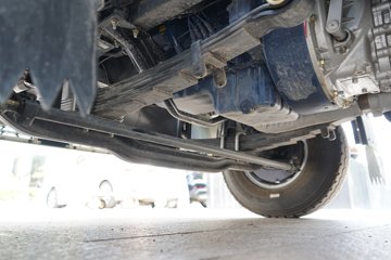 ����HOWO����H3 3L LNG 140���� ��ʿ��8�� 4.15�׵��������ῨͼƬ