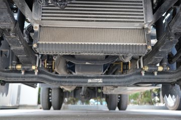 ����HOWO����H3 3L LNG 140���� ��ʿ��8�� 4.15�׵��������ῨͼƬ