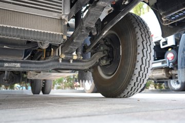 ����HOWO����H3 3L LNG 140���� ��ʿ��8�� 4.15�׵��������ῨͼƬ