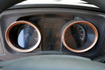 ����HOWO���� 3L CNG 140���� ��ʿ��8�� 3.85���Ű������ῨͼƬ